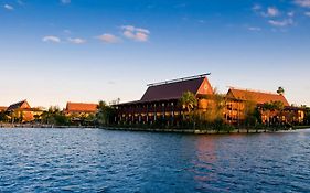 Disney's Polynesian Village Resort 4*